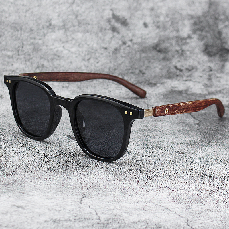 Vintage Fashion Images - Trendy Men Vintage Wooden Frame Sunglasses