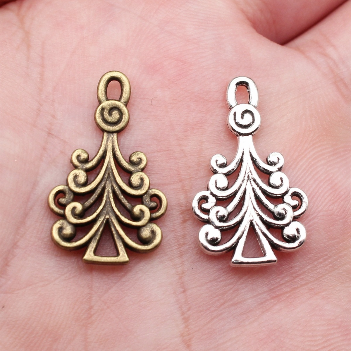 Christmas Day Charm Bell Penda - Vintage Fashion Jewelry Necklaces recension och pris