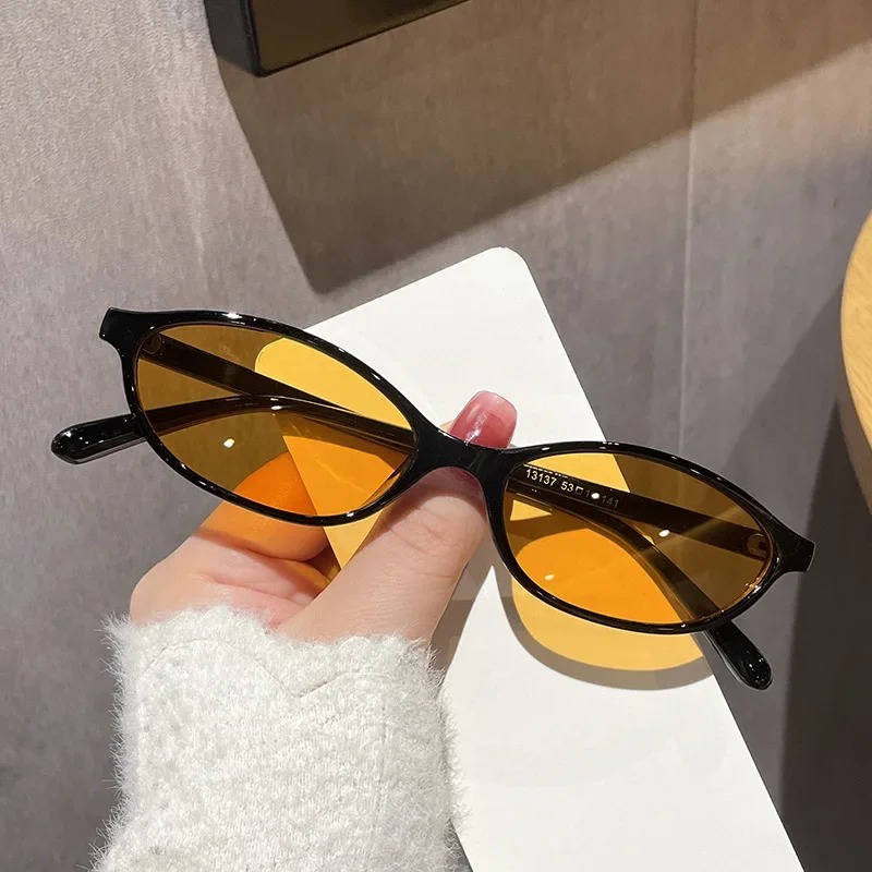 New Retro Sexy Cat Eye Sunglas - Vintage Fashion Images recension och pris