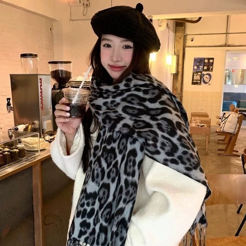 2025 New Retro Silk Leopard Pa - Vintage Fashion Ai recension och pris