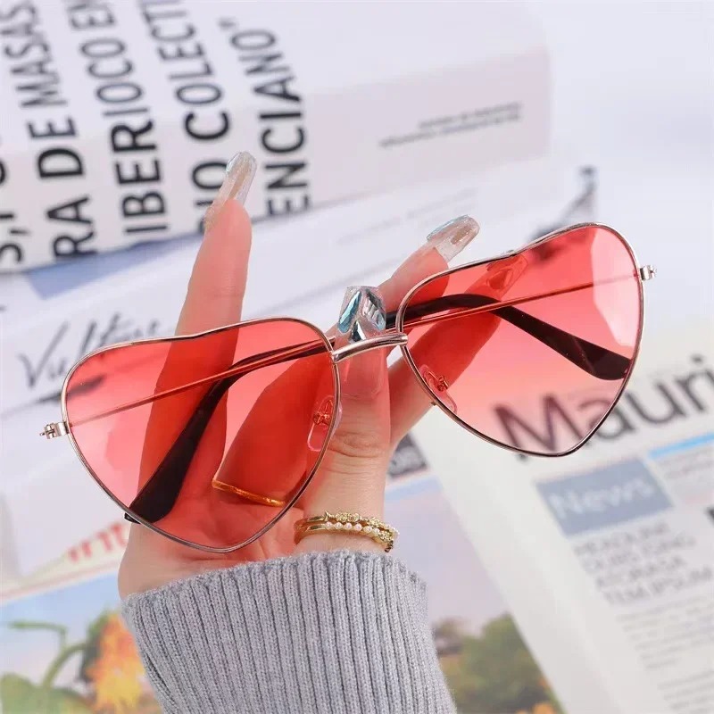 Fashion Heart Shaped Metal Sun - Vintage Fashion Images recension och pris