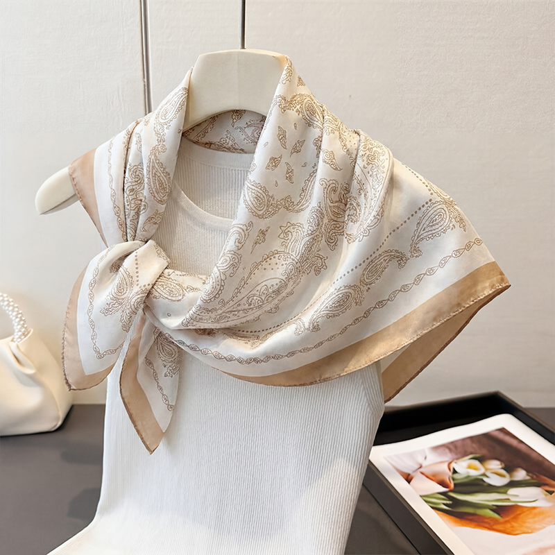 Vintage Beige Paisley Print Sq - Vintage Fashion Ai recension och pris